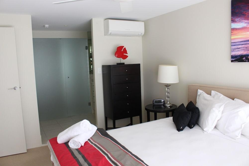Wyuna Beachfront Holiday Apartments Gold Coast Esterno foto