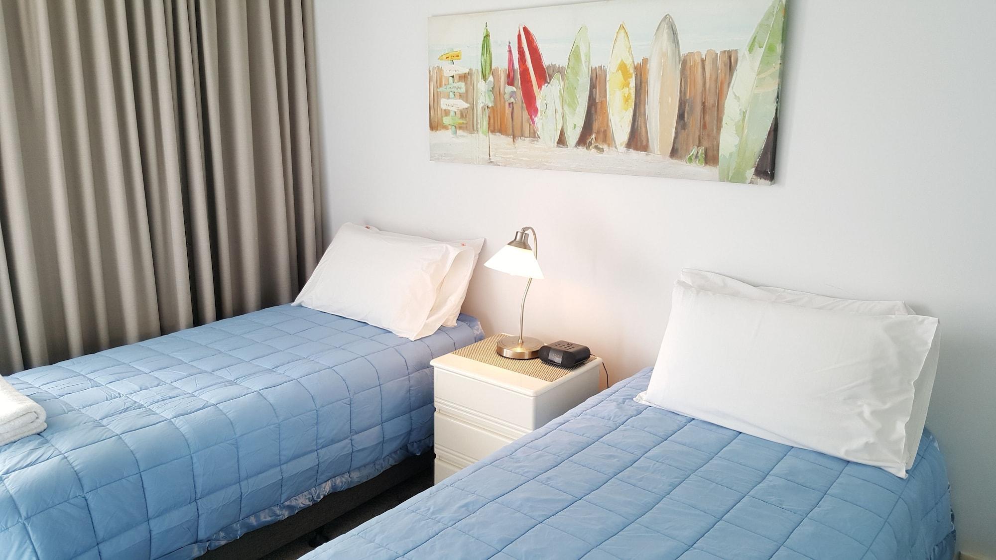 Wyuna Beachfront Holiday Apartments Gold Coast Esterno foto