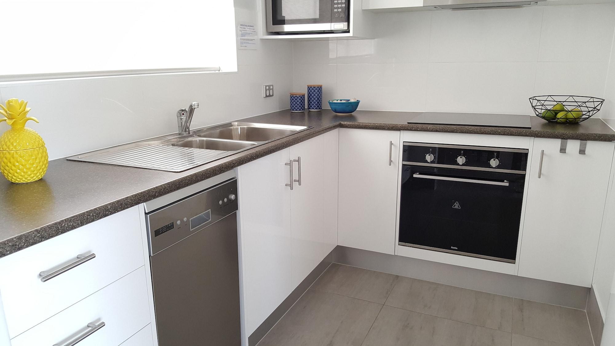 Wyuna Beachfront Holiday Apartments Gold Coast Esterno foto