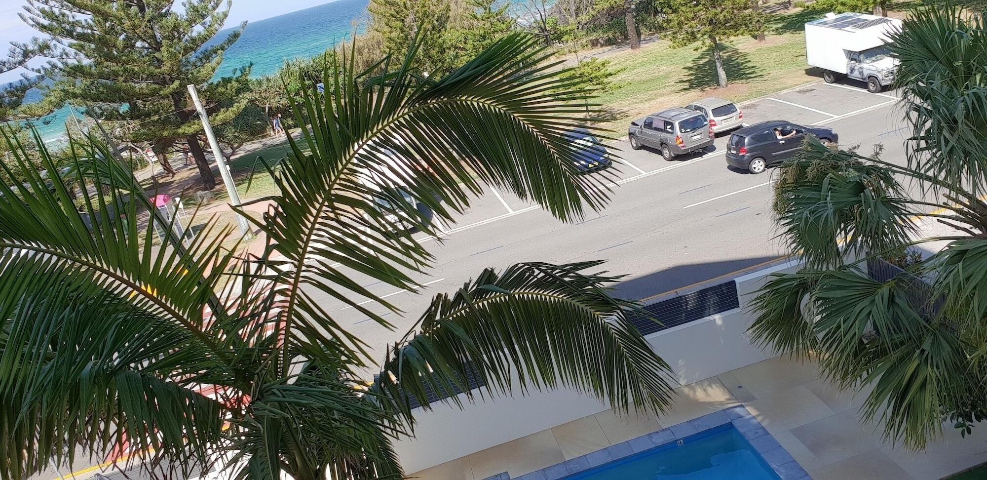 Wyuna Beachfront Holiday Apartments Gold Coast Esterno foto