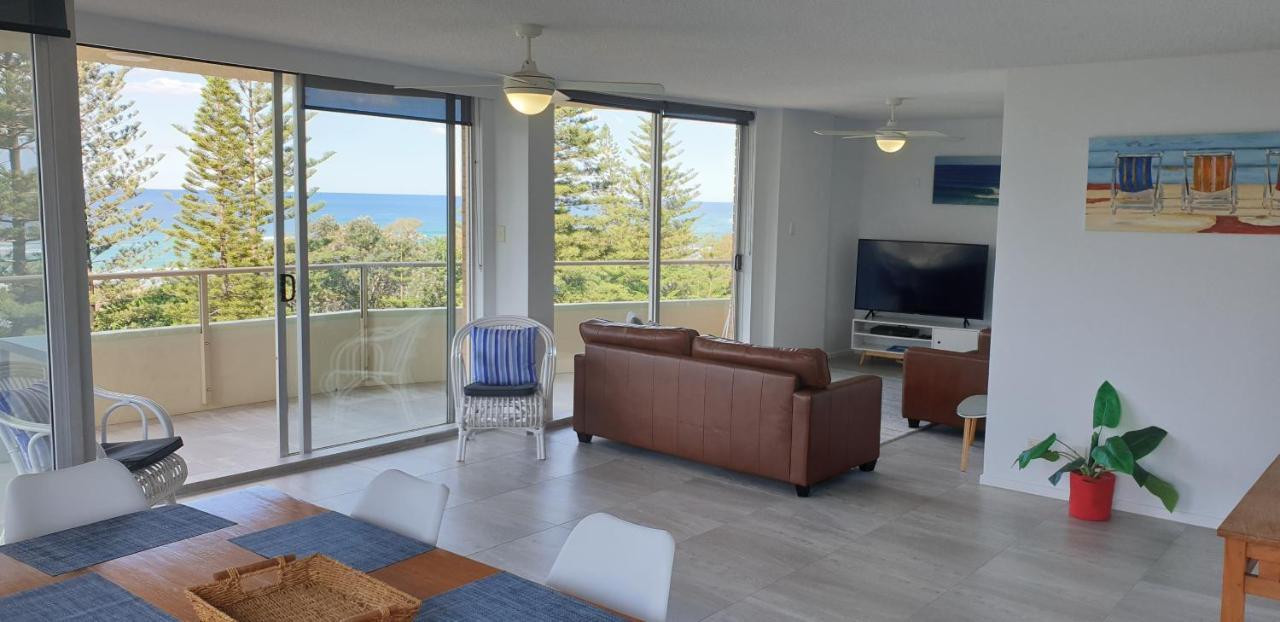 Wyuna Beachfront Holiday Apartments Gold Coast Esterno foto