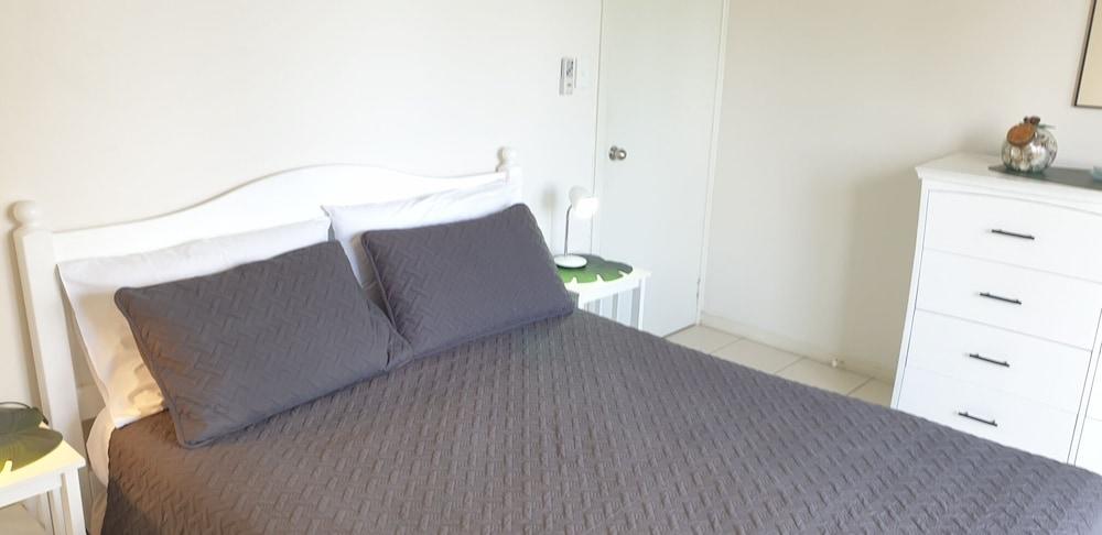 Wyuna Beachfront Holiday Apartments Gold Coast Esterno foto