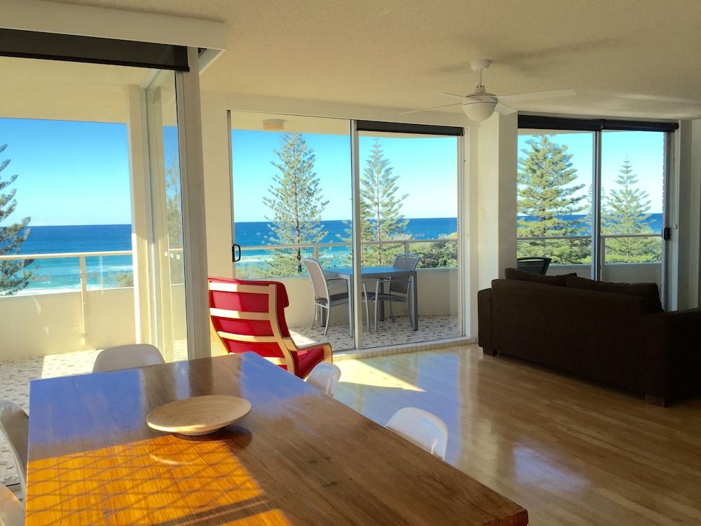 Wyuna Beachfront Holiday Apartments Gold Coast Esterno foto