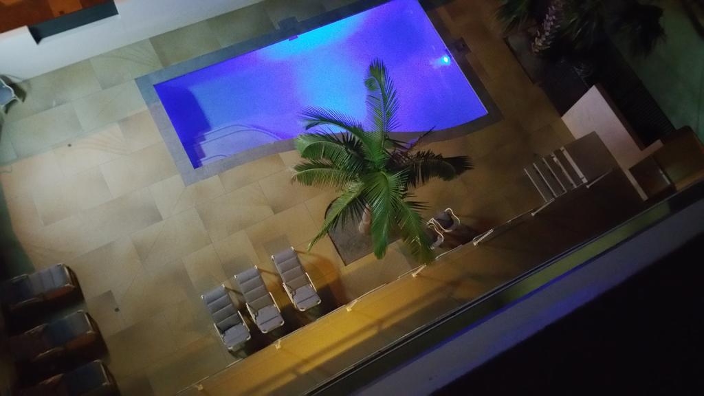 Wyuna Beachfront Holiday Apartments Gold Coast Esterno foto