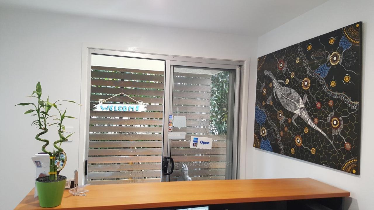 Wyuna Beachfront Holiday Apartments Gold Coast Esterno foto